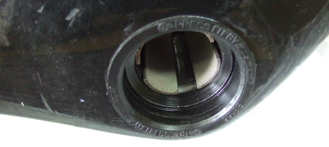 PF30での圧入式ボトムブラケット交換の作業方法